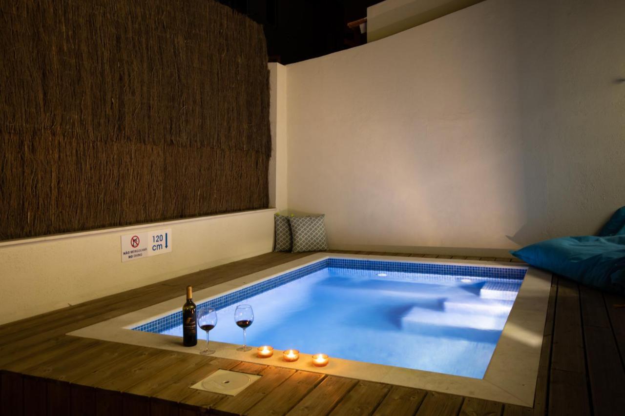 Ambassador Private Pool Suites Lisbona Esterno foto